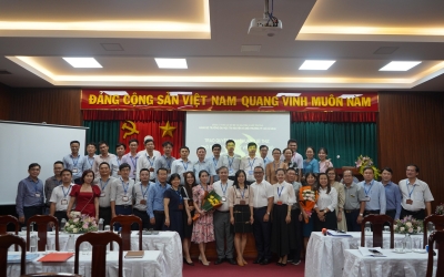 Trao Quyết định chuẩn y Bí thư, Phó Bí thư và Chi ủy viên nhiệm kỳ 2022-2025 các chi bộ trực thuộc Đảng bộ Trường