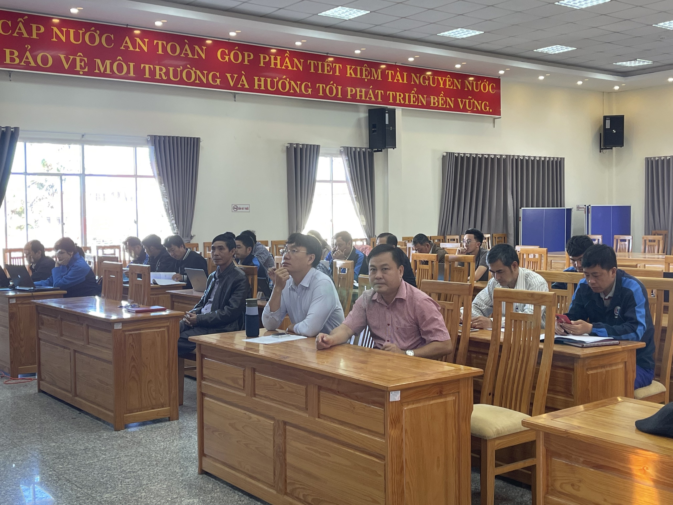 Trường ĐH Tài nguyên và Môi trường Tp. HCM